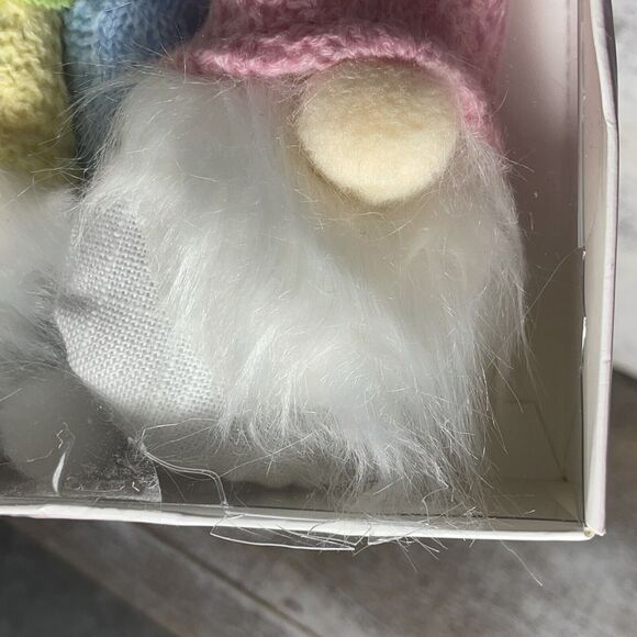 In Full Bloom Easter Gnomes Decorative Garland For Tables, Stairways 72" Long - Picture 11 of 12